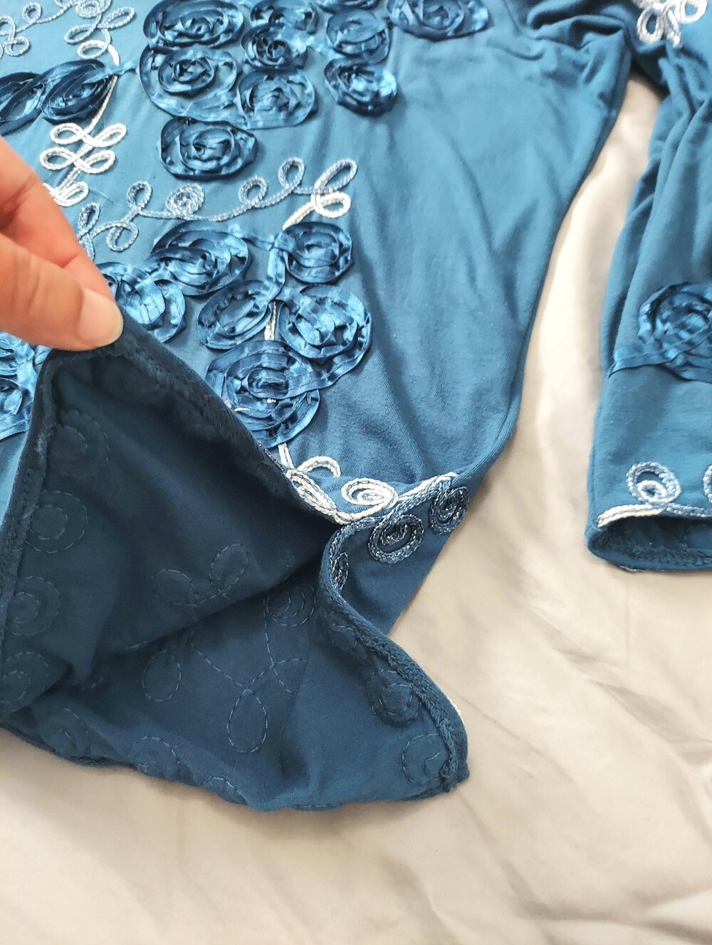 Lauren Michelle Floral Ribbon Rosette Embroidered Blue Tunic Top 1X - Picture 9 of 12